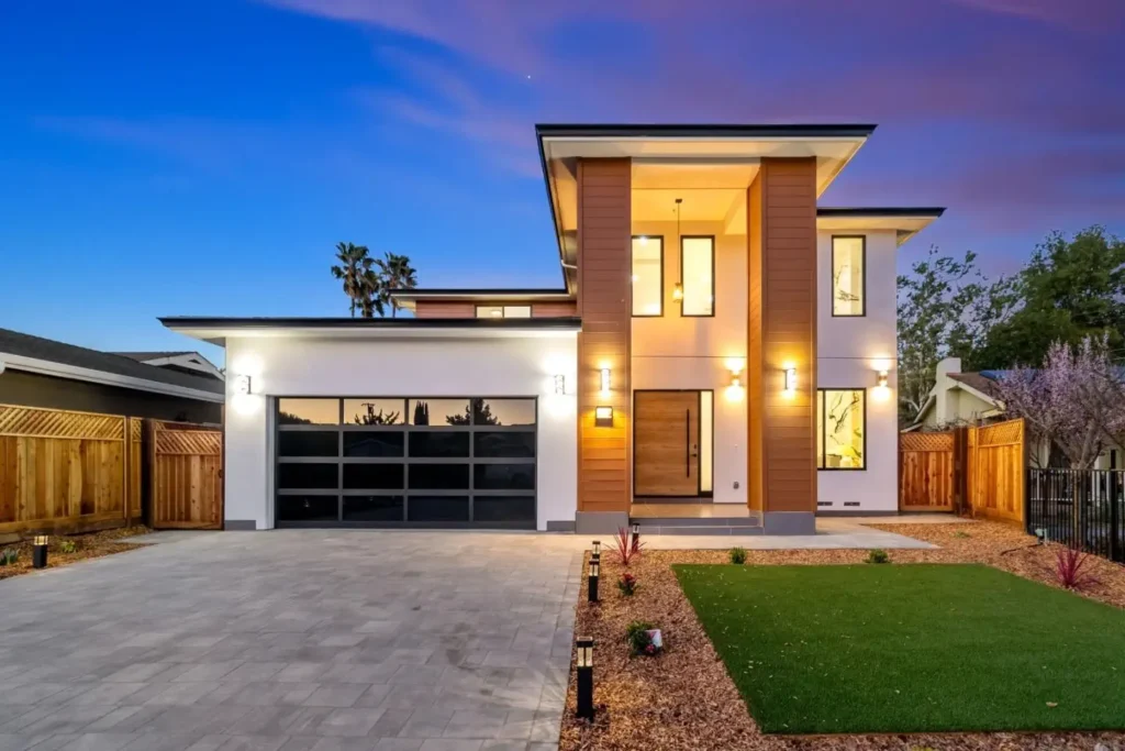 Find 5 Bedroom Homes for Sale in Manteca