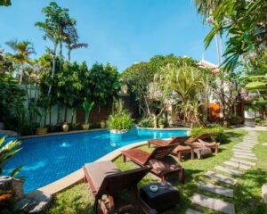 Luxury villa home for sale in San Jose courtyard